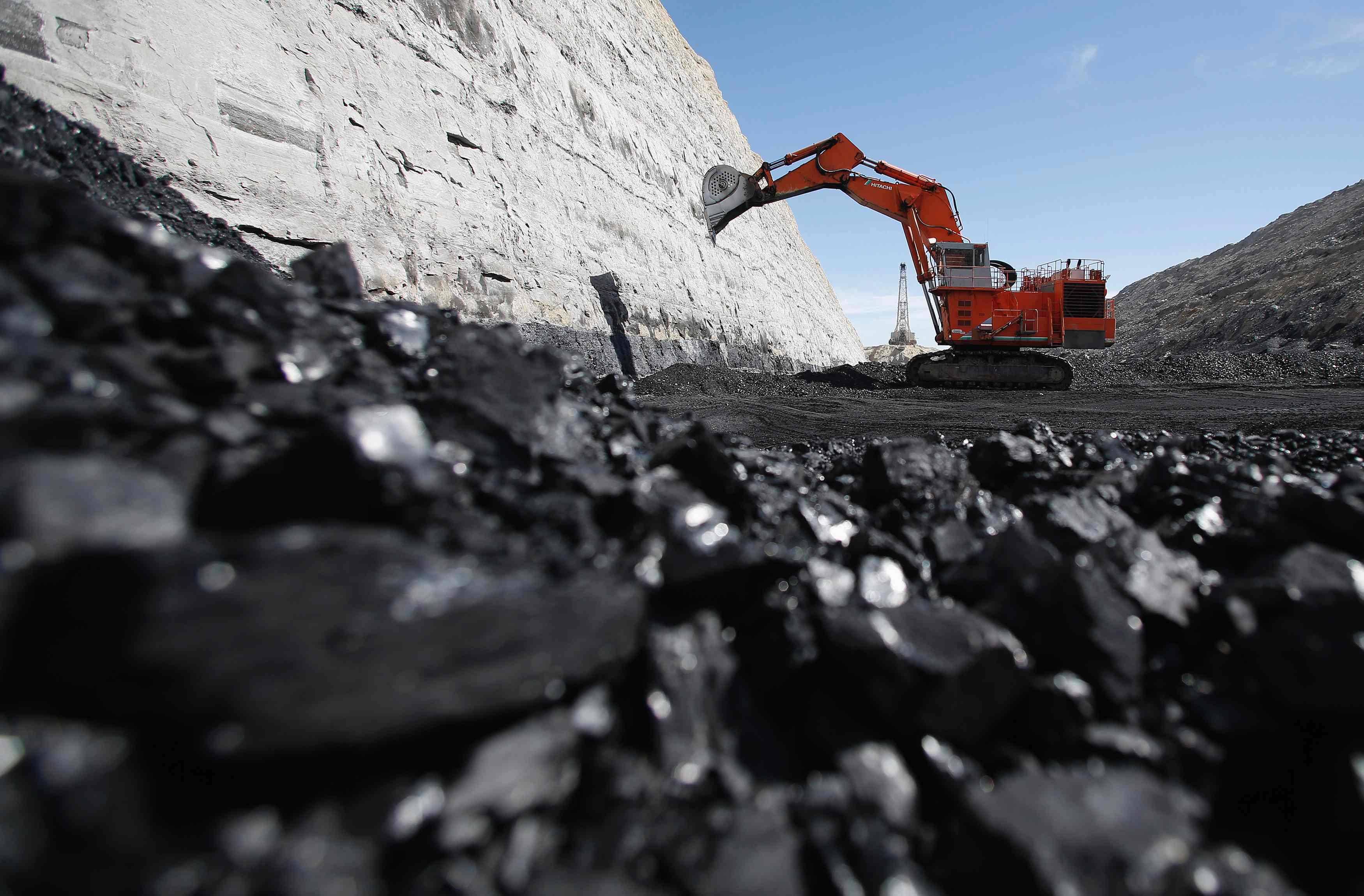 今年俄罗斯煤炭出口量预将下降8.4%