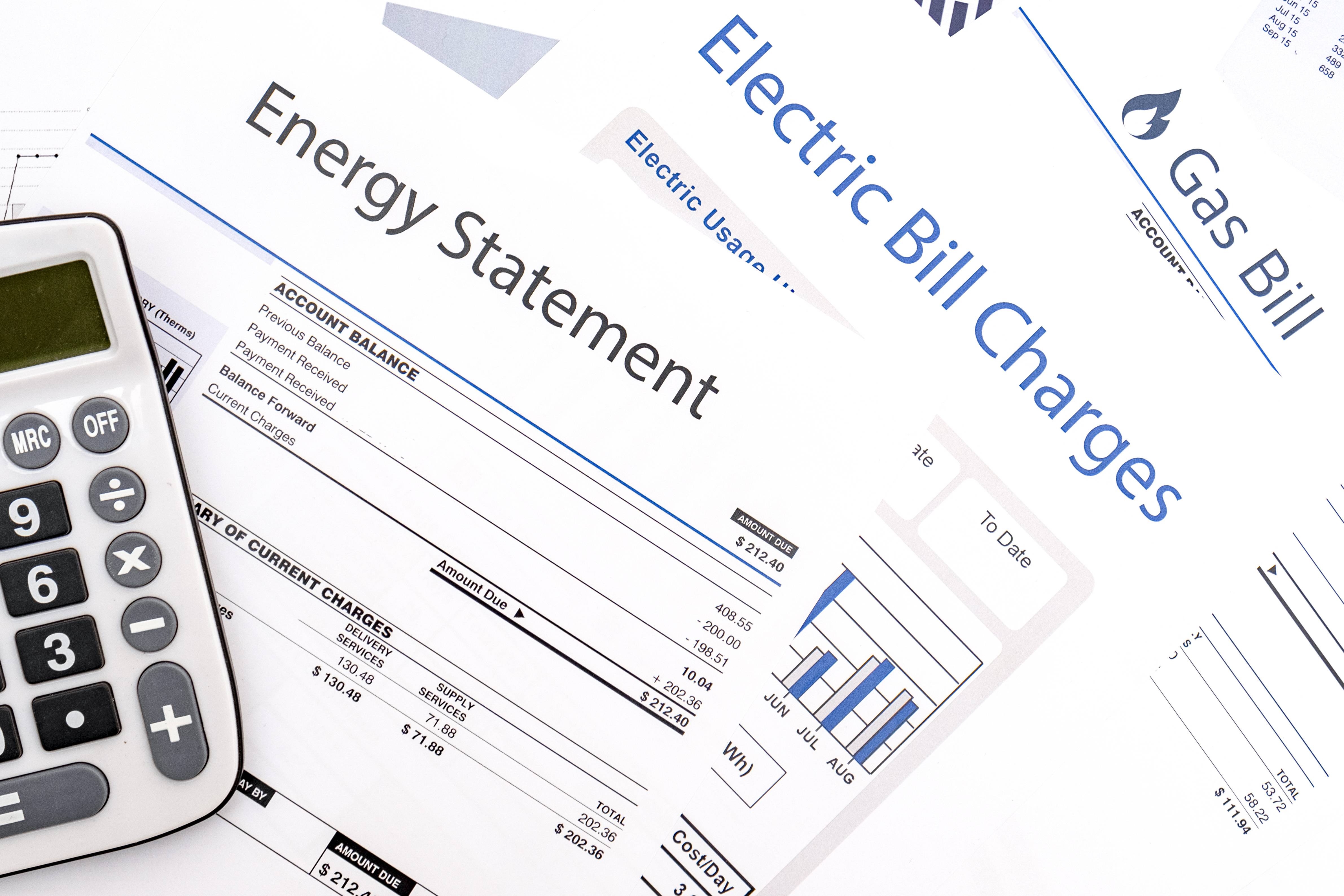 法国居民电价上涨15% 政府为贫困户发“能源补助券”