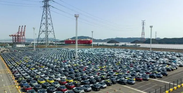 超2000辆 浙江宁波舟山港最大批次出口新能源汽车滚装出海