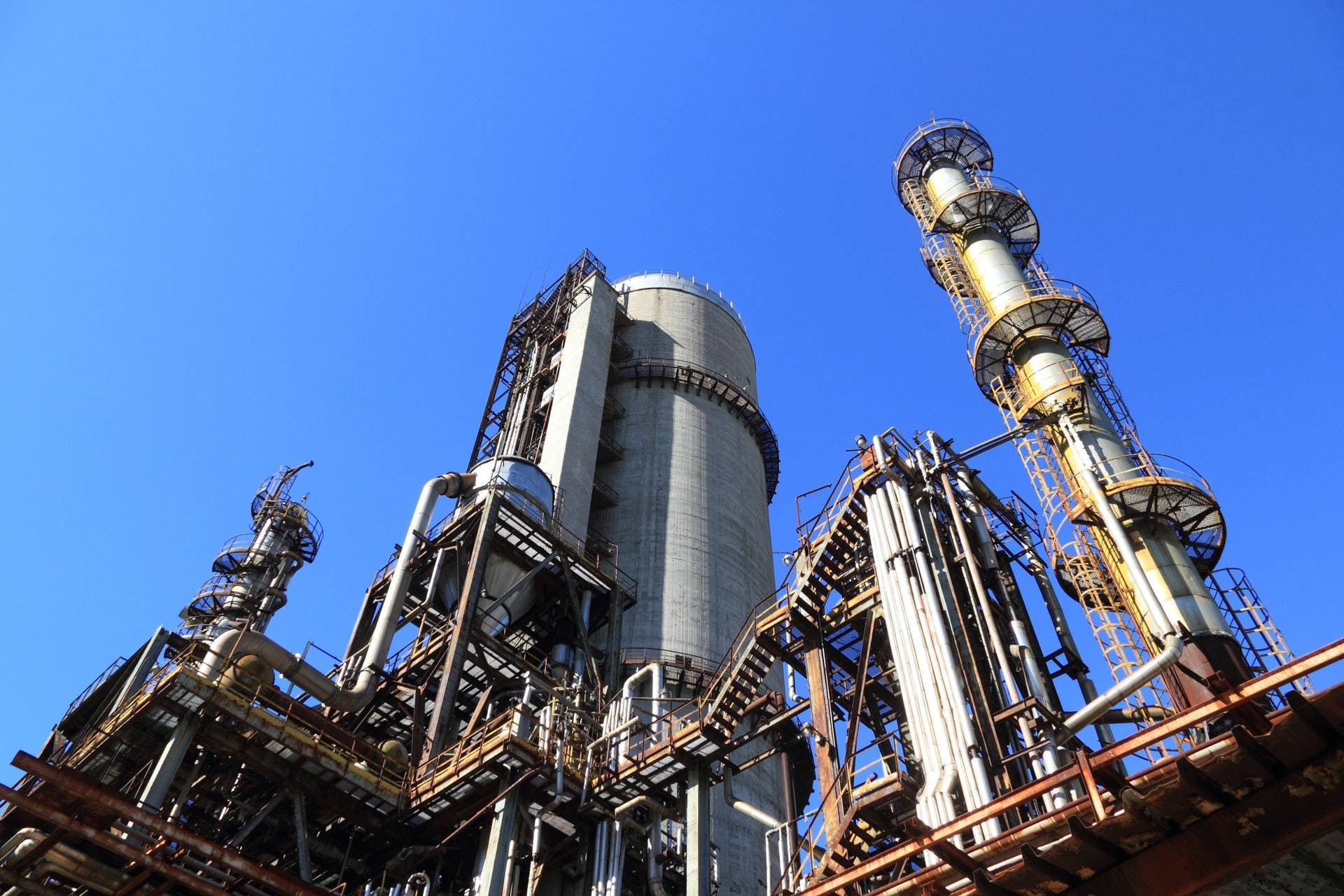 韩国双龙炼油公司开始在蔚山建设沙欣原油制化学品项目