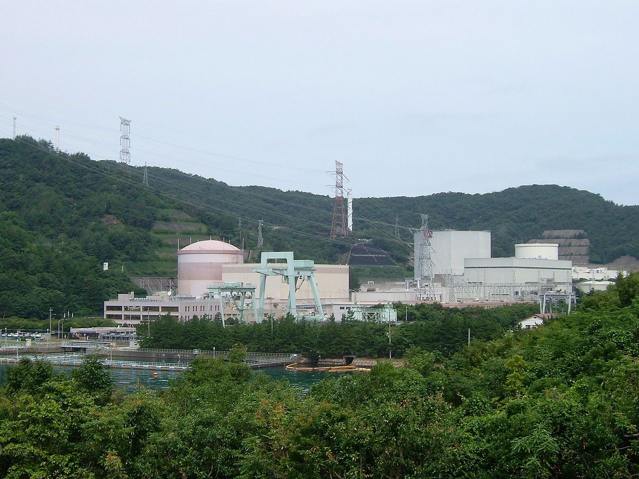 为求重启 日本一核电站申请材料竟错上千处