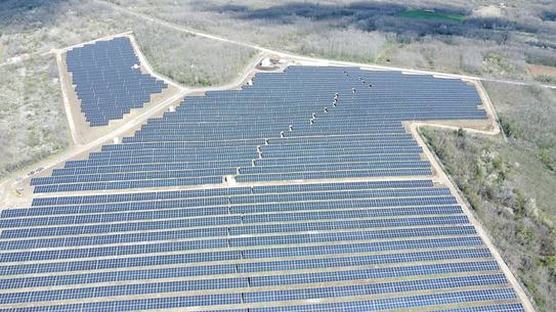 塞爾維亞最大的太陽能電站并網