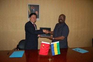 中国和加蓬在电力、油气等领域将展开合作