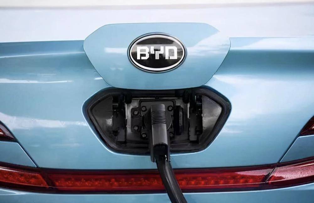 比亚迪 4 月新能源车销量 21 万辆同比增 98% 混动增速强于纯电