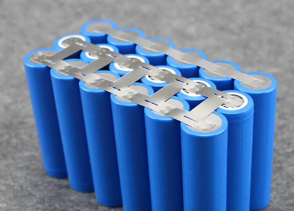 日本研究人员开发出全固态空气蓄电池