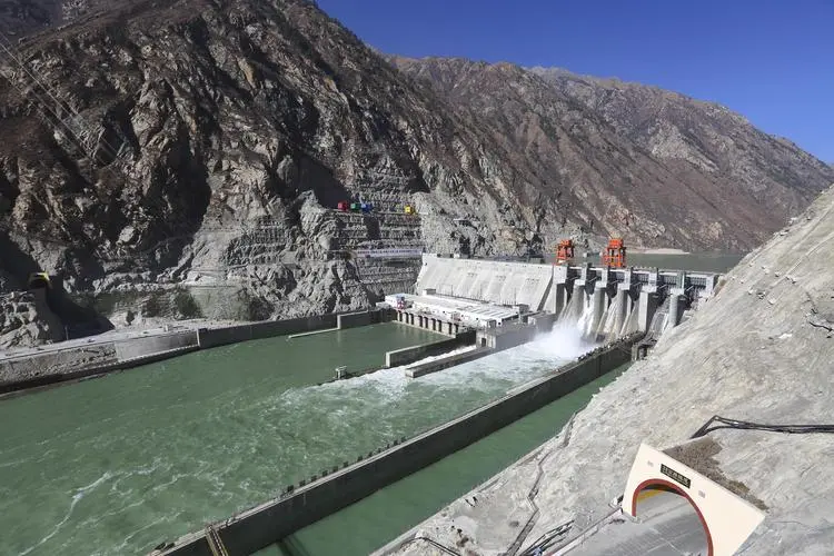 华能水电：拟583.81亿元投建西藏水电站项目