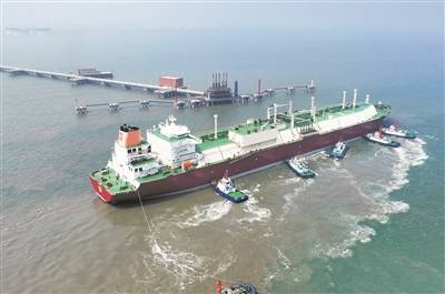 曹妃甸新天LNG项目首船顺利到港