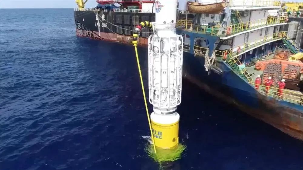 中国首台，2500米级超深水打桩锤海试成功！