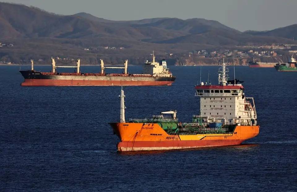 俄罗斯通过北极航线向中国运送石油