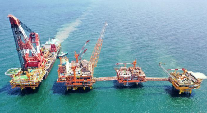 我国海上最大规模岸电应用工程项目海上安装全部完成