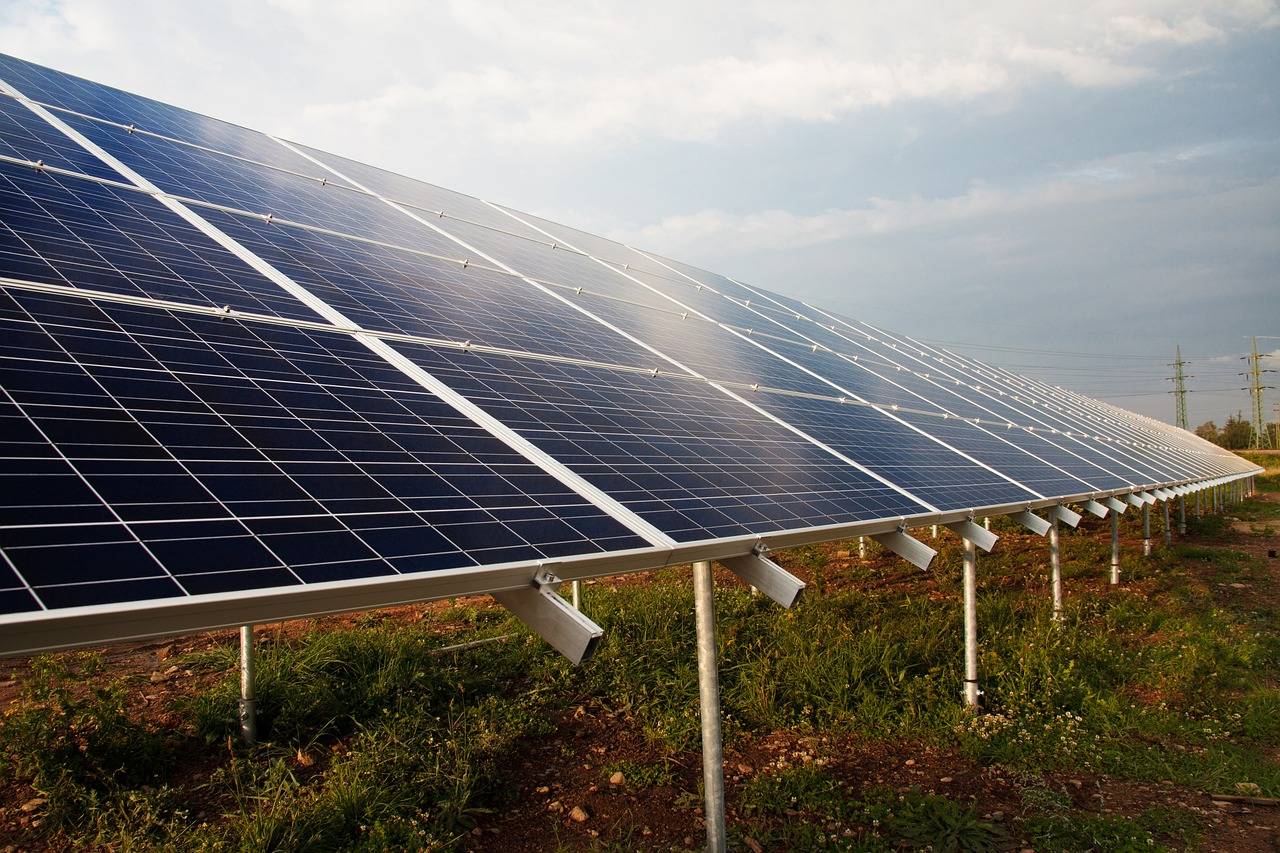 全国太阳能发电装机超5亿千瓦 相当于约23个三峡电站