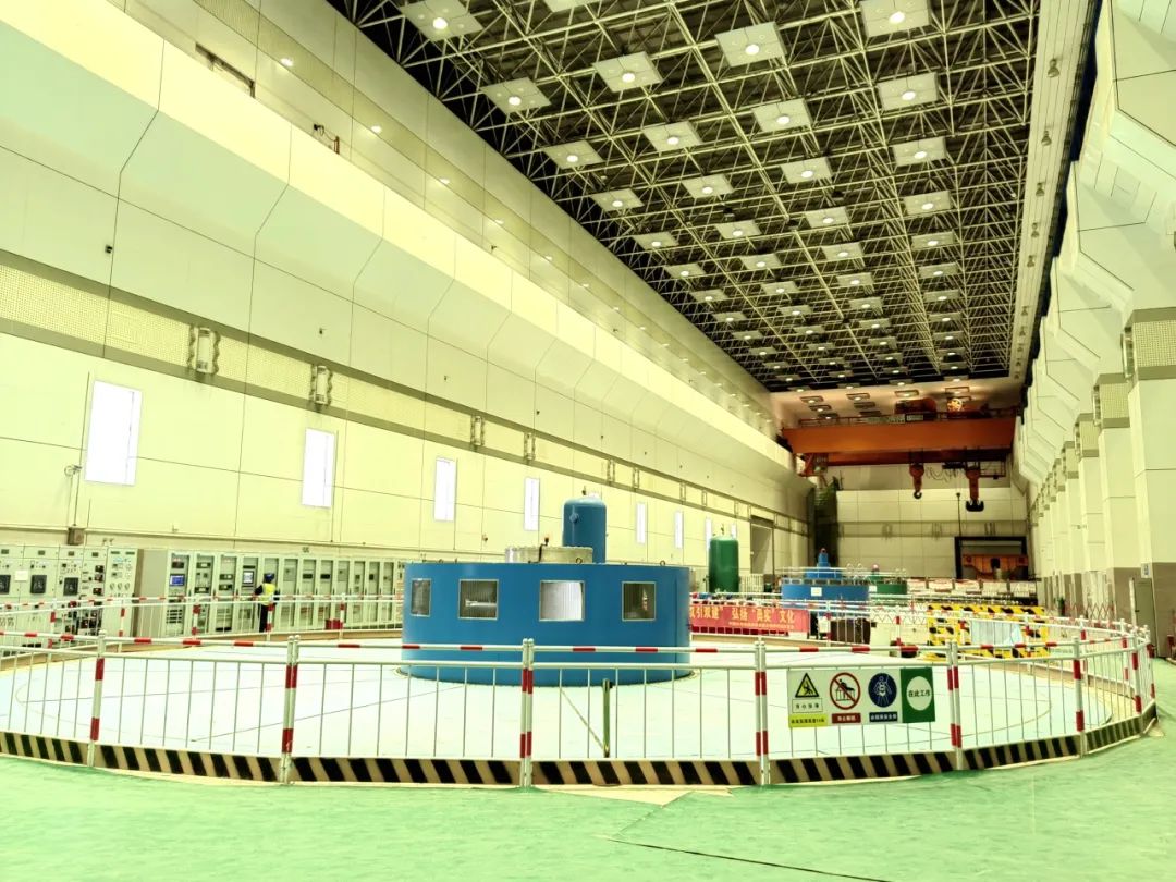 李家峡水电站扩机工程5号机组进入72小时试运行
