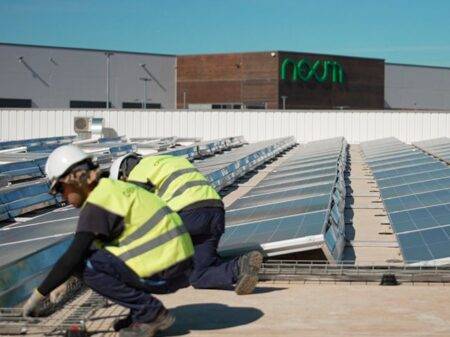 Iberdrola 在西班牙安装 735kW 太阳能社区项目