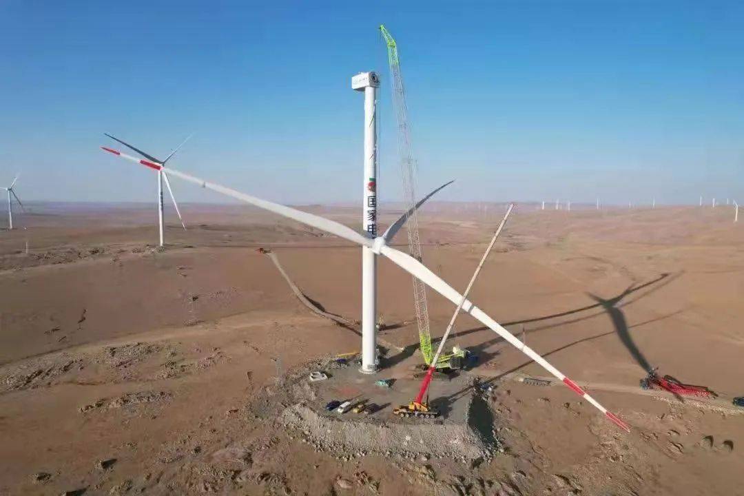上海电气完成内蒙地区容量最大单体风电项目吊装