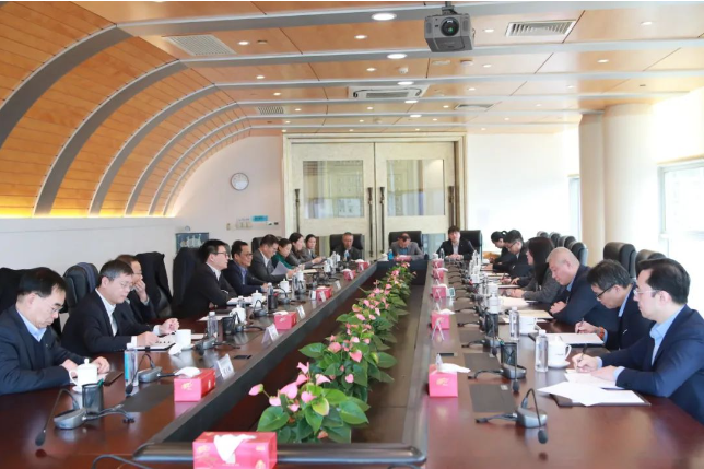 上海电气集团与国开行上海分行高层会谈