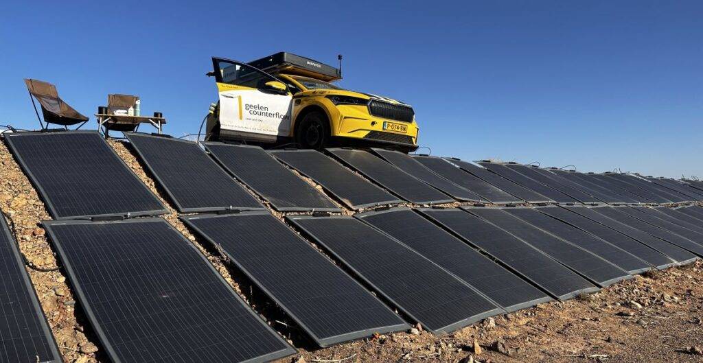 太阳能帮助荷兰车队驾驶斯柯达电动车完成非洲陆地探险