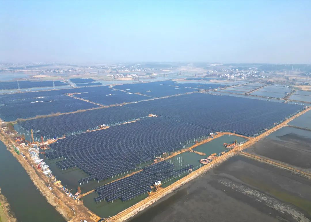 安徽省铜陵市东湖渔光互补发电项目顺利并网发电