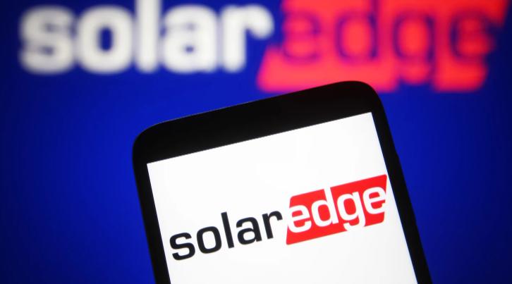 SolarEdge 第四季度亏损，但股价因超预期表现上涨