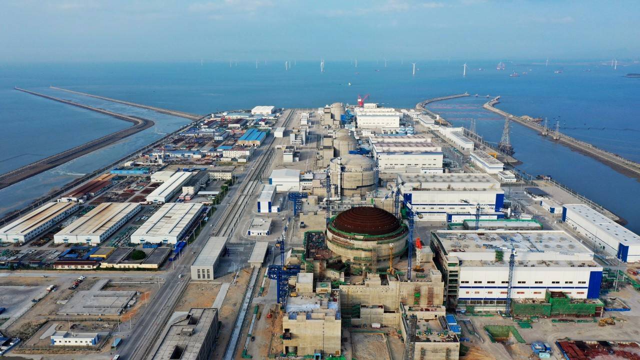 华龙一号全球首堆中核集团福建福清核电5号机组投入商业运行