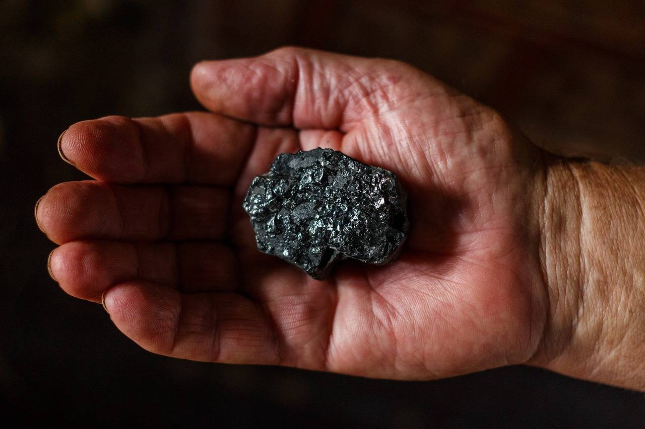 国家统计局公布，煤炭行业这一价格下降16%
