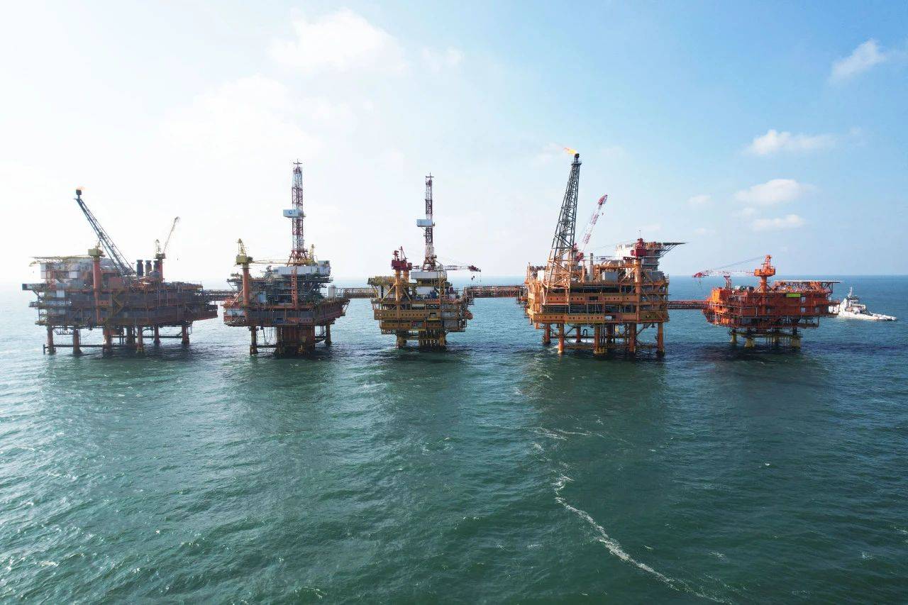 辽东湾油田群连续14年油气年产超千万吨
