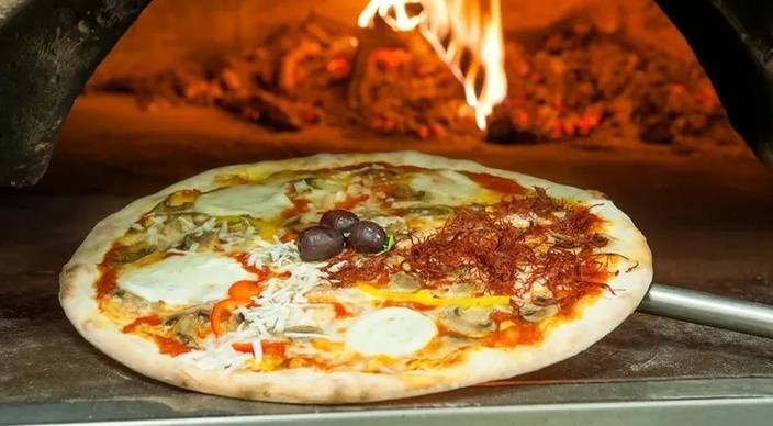 美媒：纽约出减碳新规，上百家地标性披萨店可能被迫停业