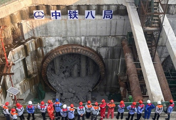 全國首次！海南昌江核電二期工程盾構機通過海上圍堰接收