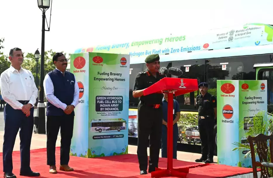 印度陆军启用氢燃料电池巴士