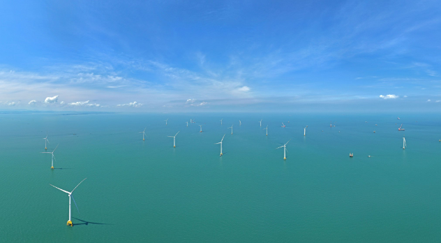 广西陆上单体装机最大风电场首批机组投产发电