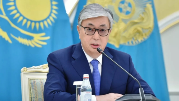 哈萨克斯坦总统：秋季举行建设核电站公投
