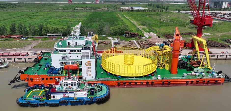 全国最大海缆施工船在江苏南通海门交付