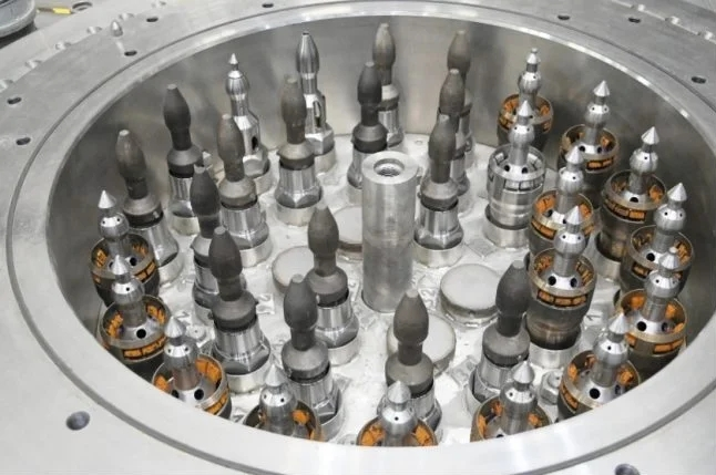 俄罗斯BN-800反应堆装载含次锕系元素的MOX燃料