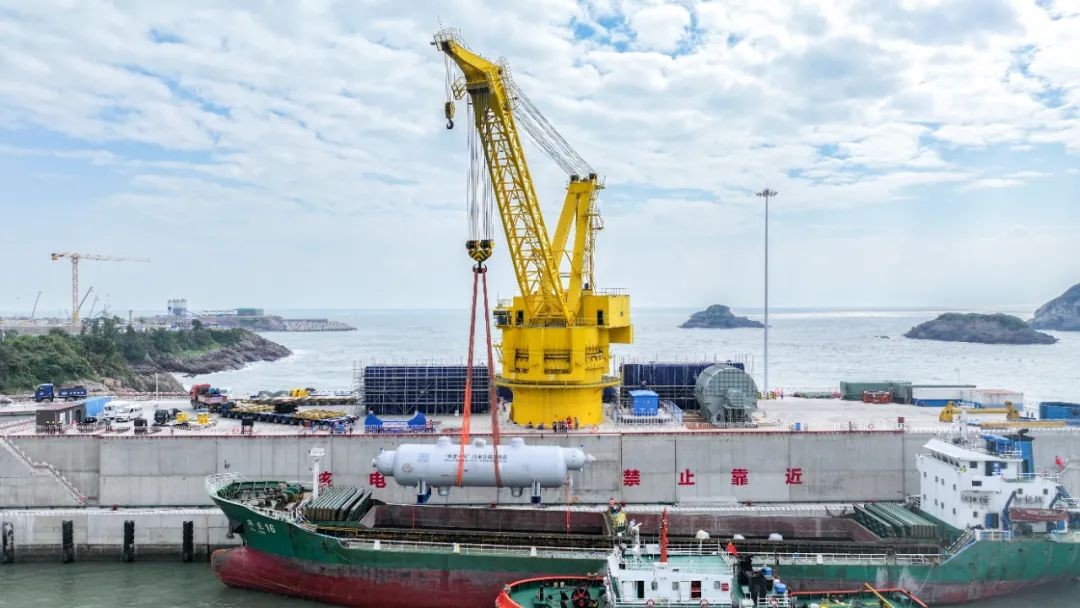 三澳核电项目 1 号机组汽水分离再热器到货