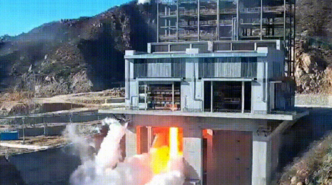 首次整机试验成功！我国大推力氢氧火箭有突破性进展