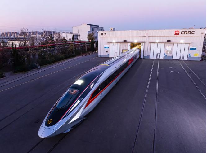 全球最快高鐵列車來了！CR450動車組樣車在北京發布