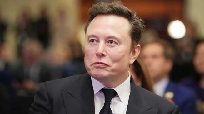 特斯拉一季度净收入锐减71%，马斯克表示将“大幅”减少政府工作