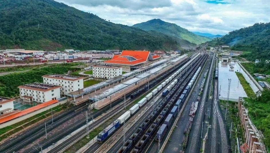 中老鐵路貨物運(yùn)輸量突破5600萬(wàn)噸
